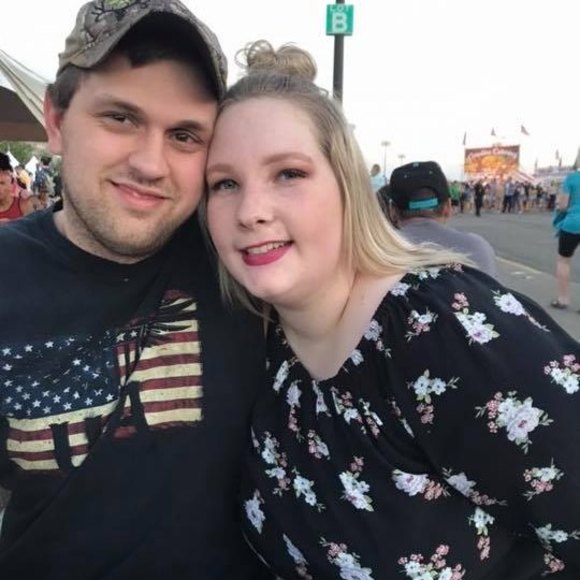 Meet your Posher, Katie - Picture 1 of 1